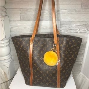 ❗️SOLD❗️Authentic Louis Vuitton Sac Shopper